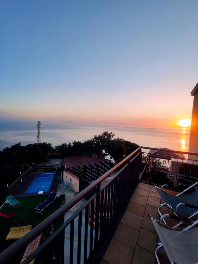 B&B Roomantic & Piscina Idromassaggio Cefalù Exterior foto